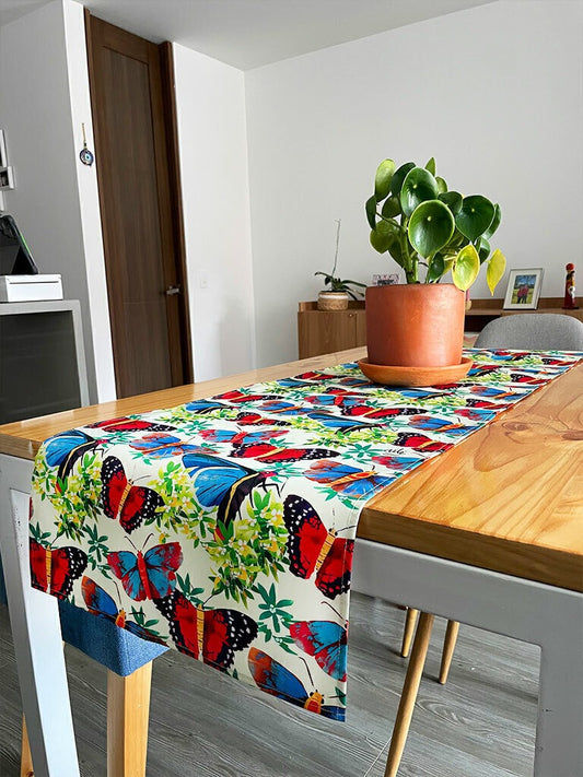 Camino de mesa Mariposas