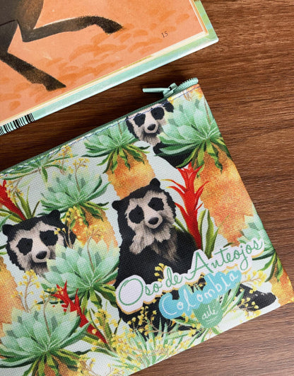Set de cosmetiqueras con diseño oso andino, habita en los páramos, bromelias y frailejones  — souvenir colombiano, regalo para extranjeros, regalo oso anteojos colombiano, hecho en colombia. Ailé