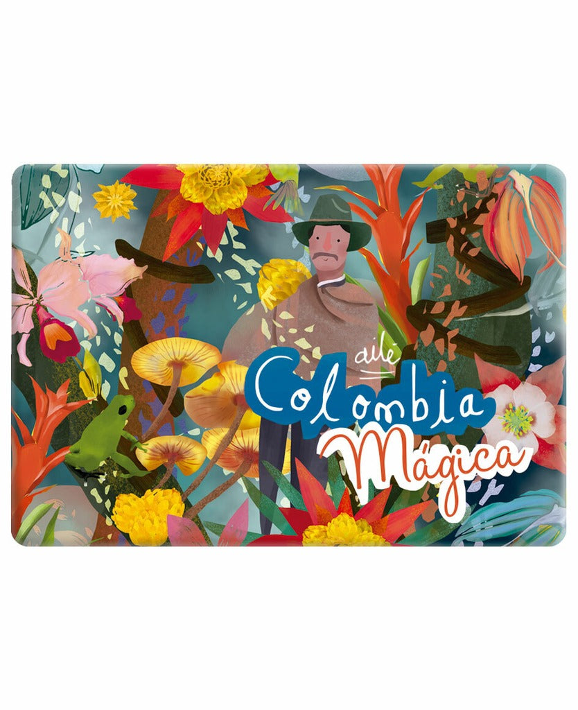 Imán souvenir Colombia, ilustrado "Colombia Mágica" con campesino colombiano entre flores tropicales, bosque alto andino, bromelias, heliconias, rana y orquídeas , souvenir imán Colombia, recuerdo de Colombia imán, imán biodiversidad colombiana, imán turístico Colombia, Colombian fauna magnet souvenir, imán regalo colombiano, souvenir colombiano imán nevera, imán refrigerador colombiano, Colombian illustrated fridge magnet, recuerdo viaje Colombia imán, comprar imán souvenir colombiano ilustrado, imán.Aile