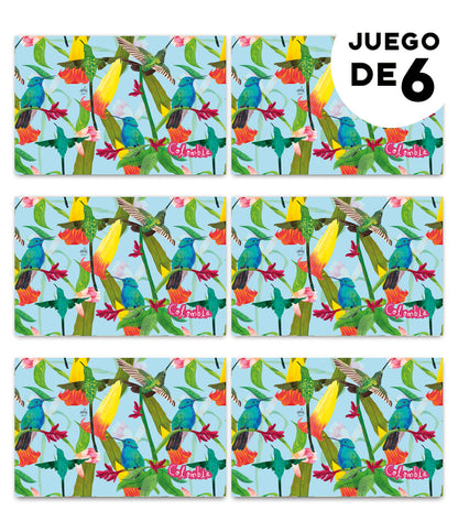 Individual de tela impermeable, inspirado en los colibríes colombianos, aves emblemáticas de la biodiversidad, ilustración botánica, Aves de Colombia Ilustradas, colibrí colombiano, colibríes de Colombia ilustrados, set de individuales colombianos, regalos con identidad colombiana, illustrated Colombia table mat, decoración de mesa colombiana, decoración colombiana para comedor, set de individuales con diseño de fauna colombiana, detalle empresarial colombiano ilustrado.Aile