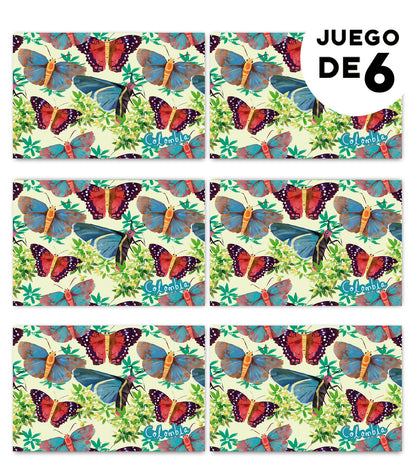 Individual de tela impermeable, ilustrado con mariposas colombianas en azul y rojo, souvenir de biodiversidad, diseño original Ailé Colombia, estampado mariposas Colombia, diseño mariposas tropicales,  regalo para colombianos en el exterior, set de individuales colombianos, regalos con identidad colombiana, illustrated Colombia table mat, decoración de mesa colombiana, decoración colombiana para comedor, set de individuales con diseño de fauna colombiana.Aile