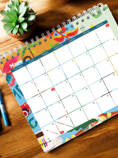 planeador 2027 Colombia
agenda escritorio ilustrada colombiana
calendario 2027 diseño Colombia planeador mapa regiones Colombia
agenda Caribe Pacífico Llanos ilustrada
calendario colombiano regiones ilustrado comprar planeador 2027 online regalo año nuevo Colombia
agenda 2027 regalo colombiano
planeador escritorio regalo fin de año Planeador de escritorio "Planeador 2027" con ilustración de mapa de Colombia por regiones — Caribe, zona cafetera, Pacífico y Llanos Orientales. Diseño original. Ailé