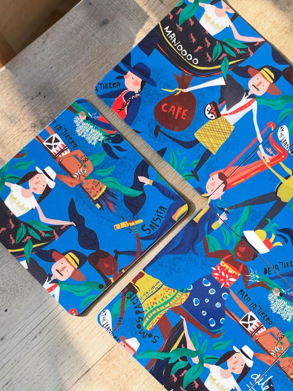Portavasos de madera ilustrado con personajes y culturas típicas de Colombia, campesinos, salsa, somos pacifico, cafeteros y músicos, diseño original Ailé Mi Gente, cultura colombiana ilustrada, diversidad cultural Colombia, decorar tu mesa, regalos ejecutivos portavasos colombianos, hecho en colombia, regalo cultura colombiana, regalo típico colombiano, souvenir colombiano, recuerdo de viaje original, regalo para extranjeros, colombianos en el exterior y turistas, regalo para hombre. Ailé