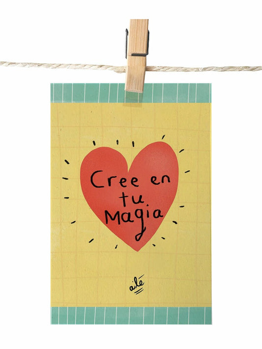 Detalle de ilustración Cree en tu Magia, mensaje de motivación con estilo hecho a mano, postal frase inspiradora corazón, postal para regalar mensaje magia, tarjeta frase cree en ti mismo, regalo postal inspiradora, postal motivacional estilo artesanal, postal para enviar Colombia, sustainable paper postcard Colombia, tarjeta postal recuerdo Colombia, postal coleccionable colombiana, Colombian souvenir postcard, tarjetas postales colombianas online, postales souvenir hechas en Colombia. Ailé