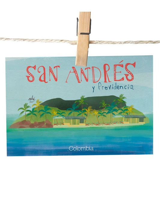 Postal ilustrada San Andrés, ilustración de isla caribeña colombiana,homenaje ilustrado al mar de siete colores, tarjeta postal San Andrés souvenir, postal Caribe colombiano, ilustración isla San Andrés, postal playa San Andrés, postal recuerdo San Andrés, regalo souvenir isla Colombia, postal San Andrés y Providencia recuerdo, postal para enviar Colombia, sustainable paper postcard Colombia, tarjeta postal recuerdo Colombia, postal coleccionable colombiana, Colombian souvenir postcard. Ailé