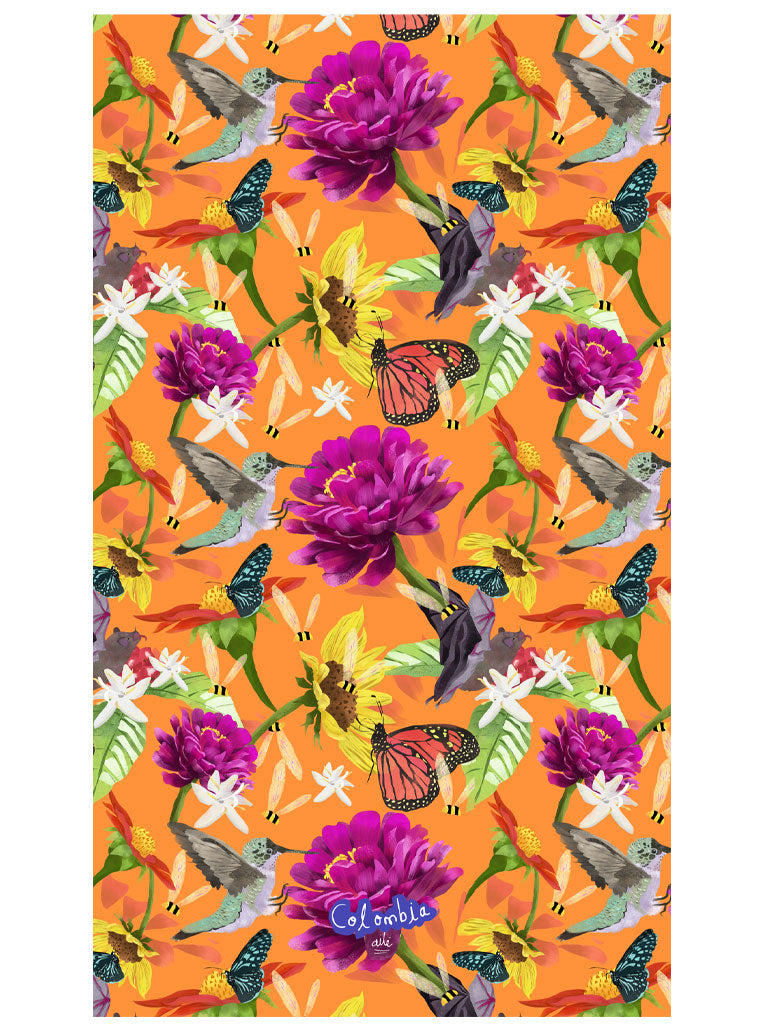 Toalla microfibra con diseño de colibríes, mariposas monarca y abejas de Colombia fauna y biodiversidad, souvenirs de polinizadores, toallas de secado rápido hechas de botellas de plástico, regalo toalla colombiana original, regalo verano toalla Colombia, Colombian illustrated beach towel , toalla regalo Semana Santa Colombia. Ailé