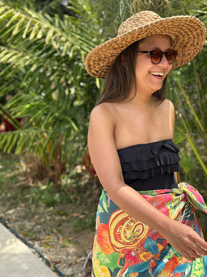Toalla de playa regalo sabor tropical de Colombia, sabrosura colombiana, "sabores colombianos ilustrados, "frutas tropicales Colombia" comprar toalla colombiana ilustrada diseño original, toalla regalo graduación Colombia original, regalo mujer colombiana,Colombian design beach towel, souvenir toalla Colombia regalo, detalle original toalla Colombia. Ailé