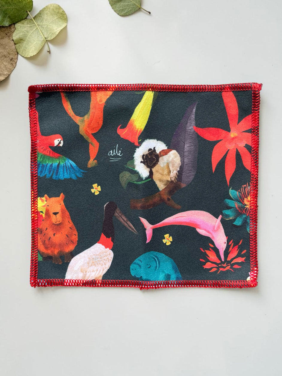Limpiador de pantallas microfibra ilustrada con fauna colombiana, souvenir biodiversidad Colombia, regalo para extranjeros, recuerdo de viaje original, souvenir biodiversidad colombiana, regalo fauna Colombia, animales endémicos Colombia, regalo pequeño colombiano original, regalo ecológico paño Colombia, detalle Amor y Amistad Colombia, limpiapantallas colombiano ilustrado, souvenir Colombia regalo económico, limpiagafas con diseño colombiano, paño microfibra ilustrado Colombia. Ailé